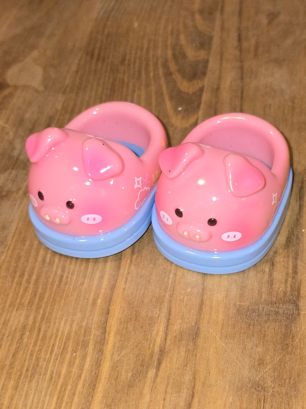 POP MART Baby Three 400% Baby Piggy Glossy Pink Shoes Blue Bottoms Replacement